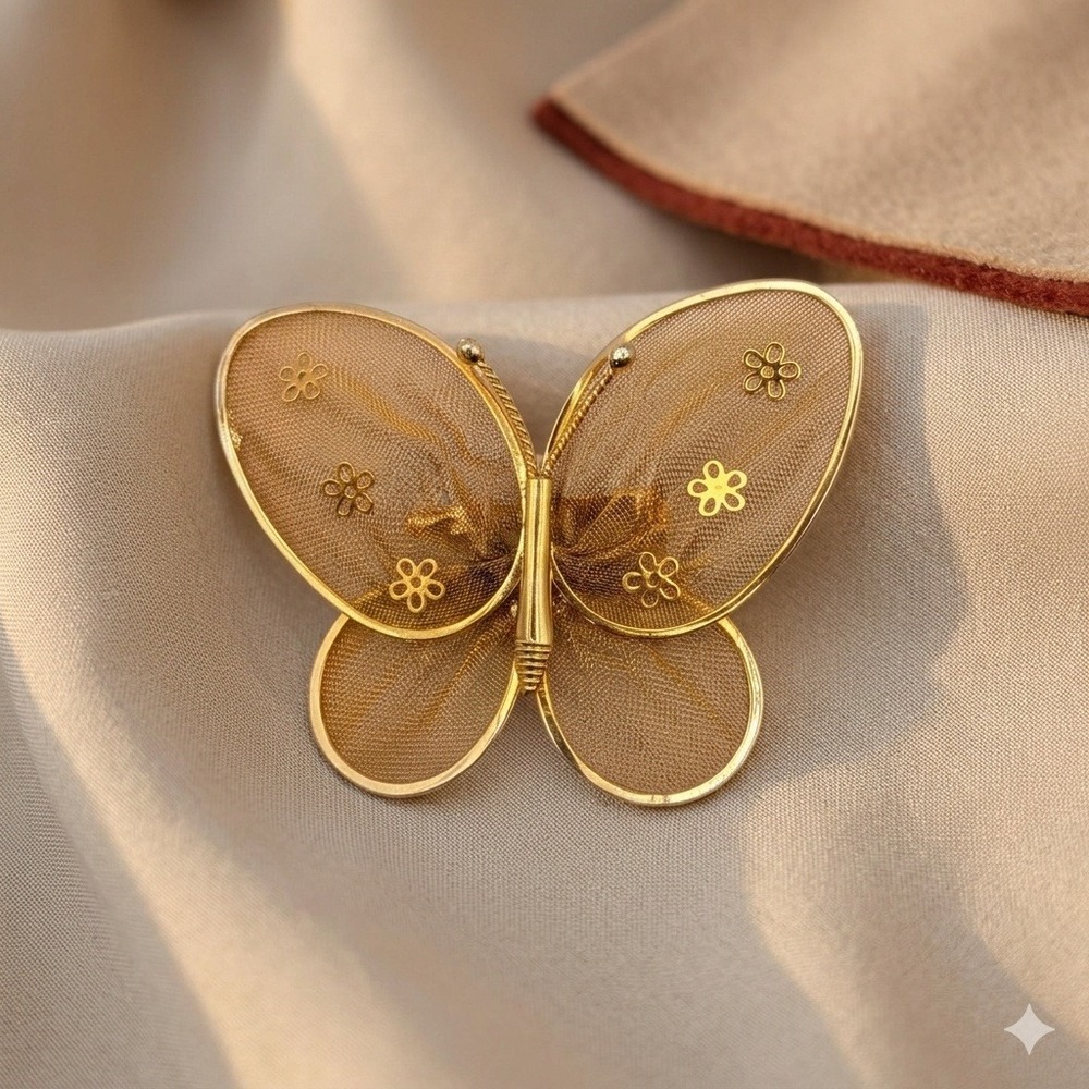 Vintage Gold Tone Butterfly Brooch Mesh 3D Layered Wings Floral Accents Pin